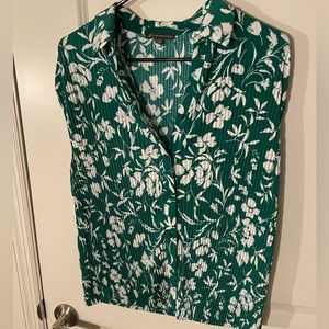 Adrianna Papell green top